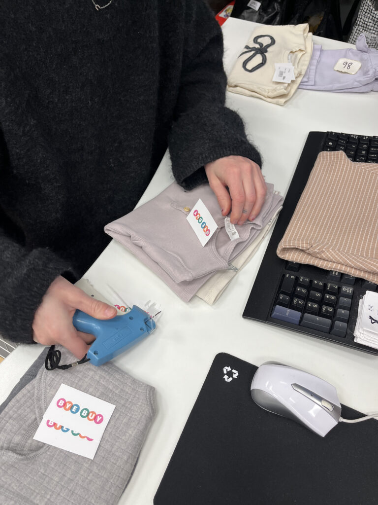 Secondhand barnsecondhand 